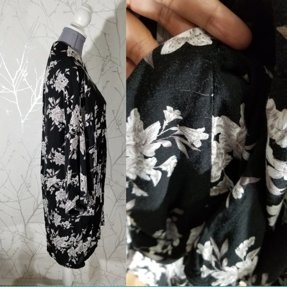 Spiritual Gangster Black Floral Print Maya Kimono - Picture 3 of 5